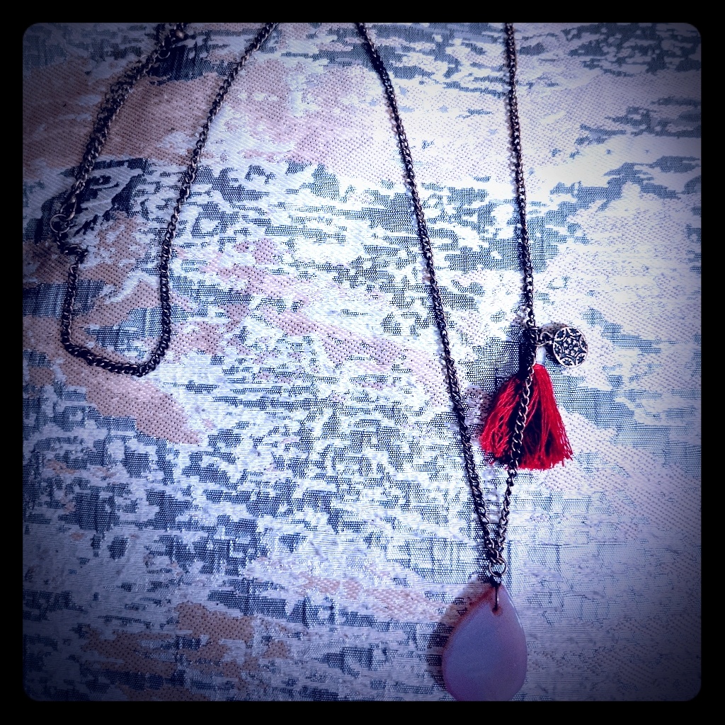 2 For 15 Jewelry Gold Tone Pink Tassel Necklace 10$